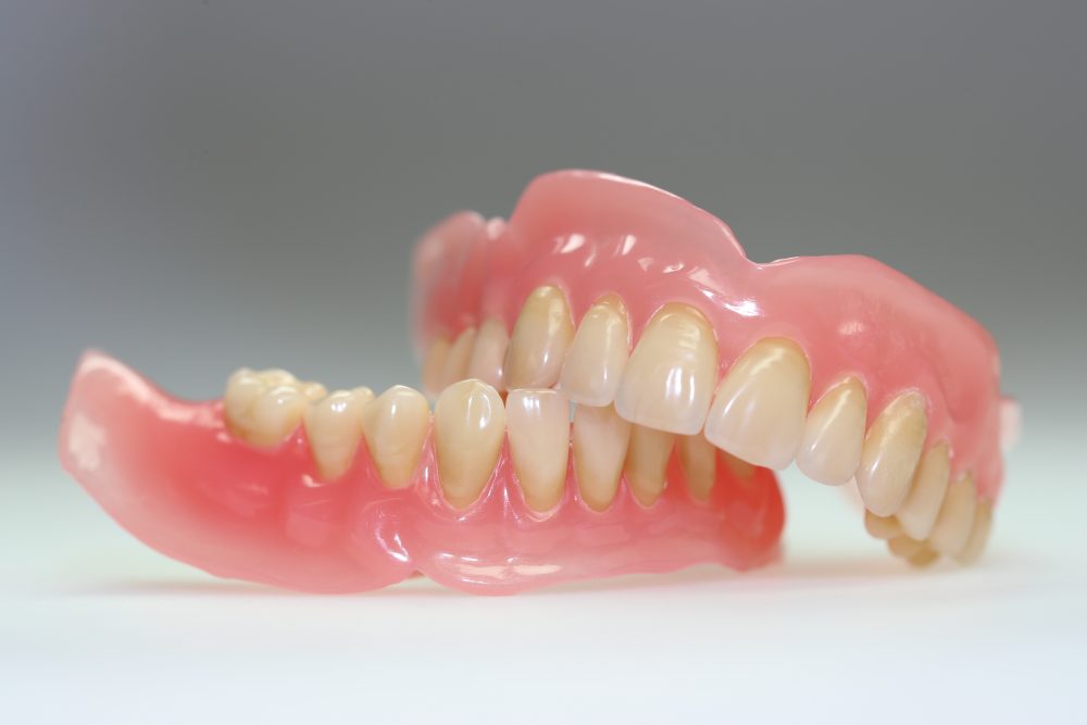 Zahnprothese mit 40 jahren